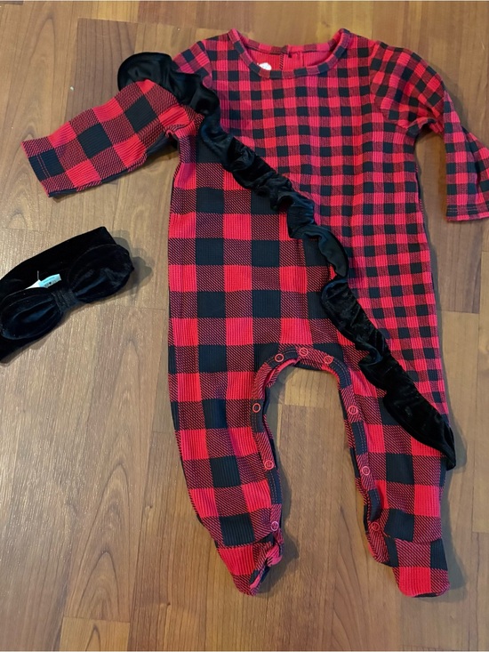 Mud Pie Other - Mud Pie Red and Black Buffalo Plaid Ruffle Footie and bow 3-6 months